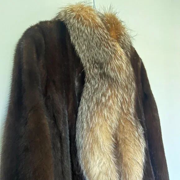 Mahogany Mink Fur Coat Size 10 Dyed Fox Tuxedo Long York Furrier Great Condition - Picture 9 of 16